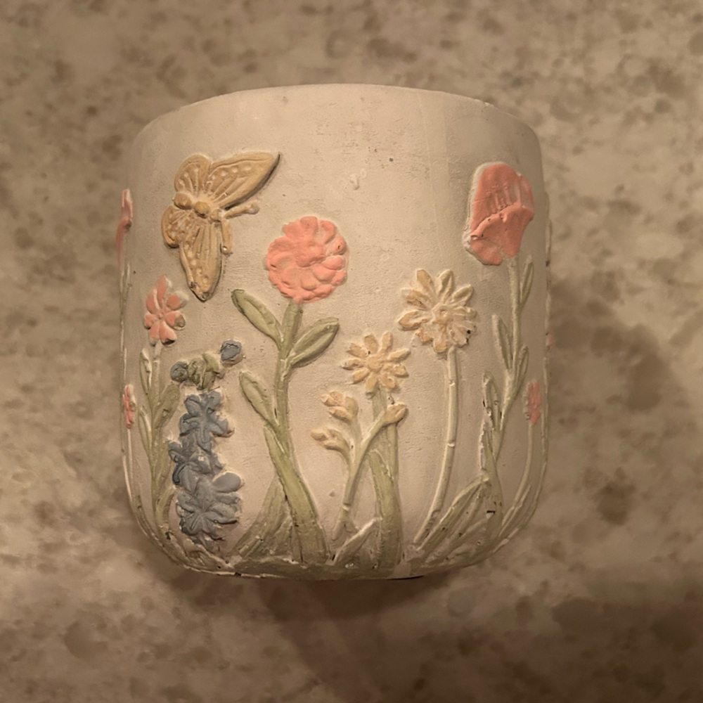 “New” Floral Embossed Pastel Candle 8.11 oz